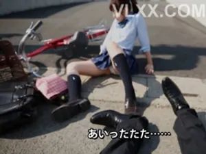 Thấy chị thủ dâm dưới bếp, em trai lao vào địt